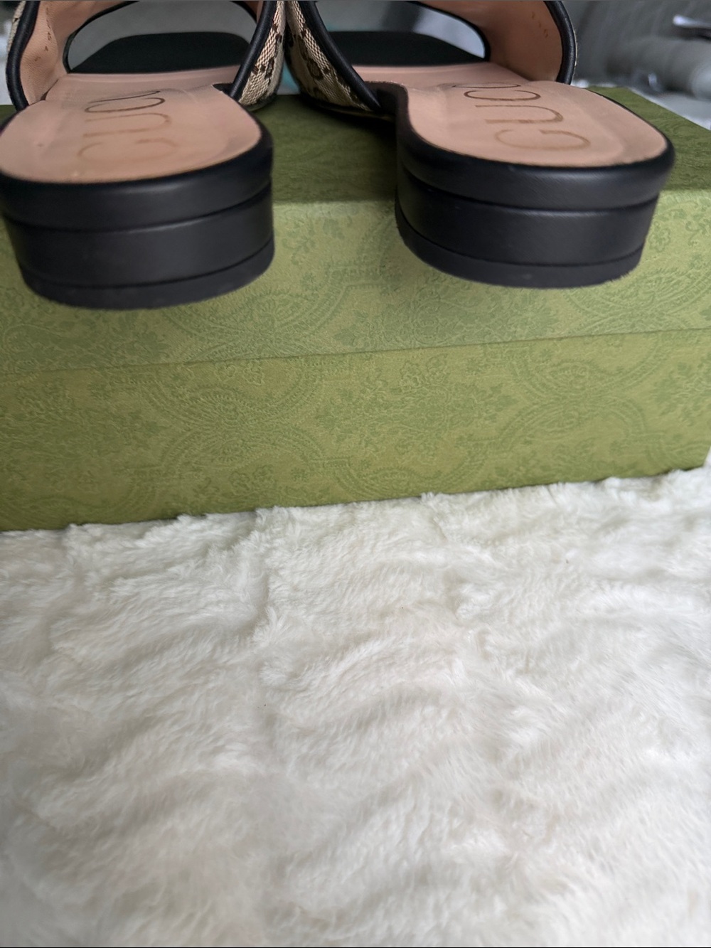 Gucci GG Canvas Slide Sandals – Size 39.5 – With Box - Picture 8 of 9